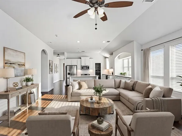 303 Pineview Ln, Ponder, TX 76259