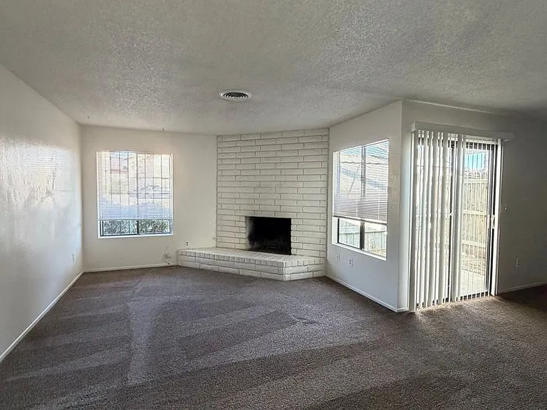 4501 Isla Verde St #A-D — Photo 3