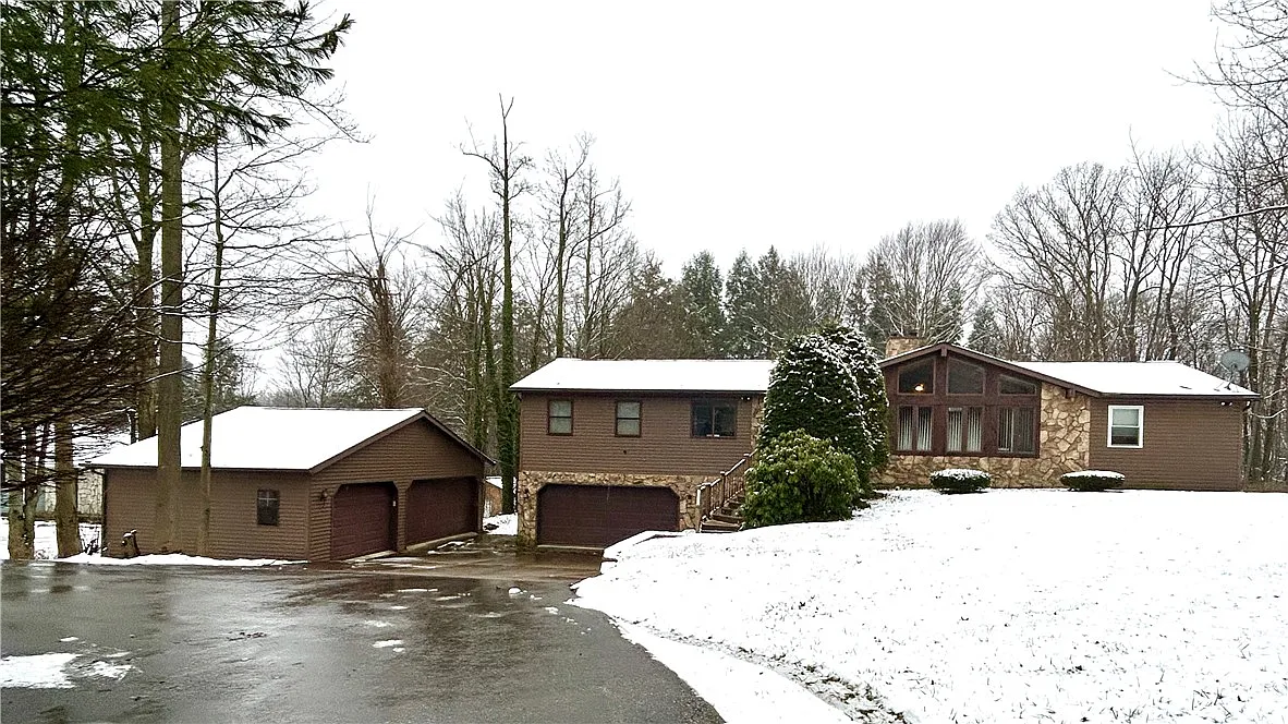 5520 Perry Hwy photo 1