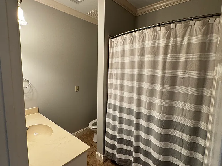 717 Greenbriar Dr — Photo 17