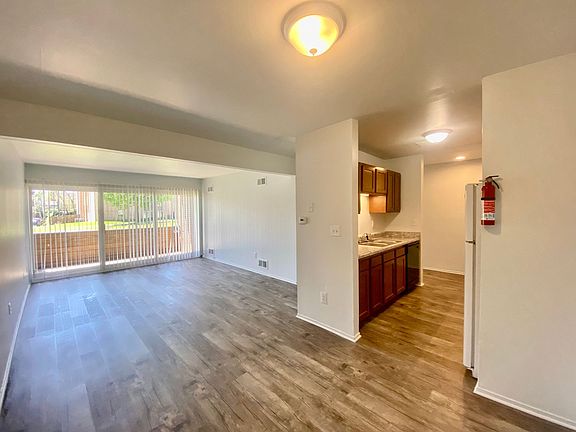 3rd image of 334 Jarvis Ave #100