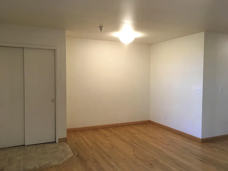 1965 NE Monterey Ave #6 — Photo 3
