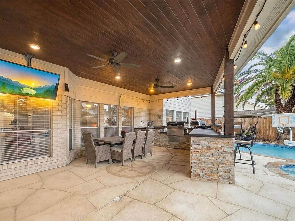 1st image of 21411 Saunton Dr