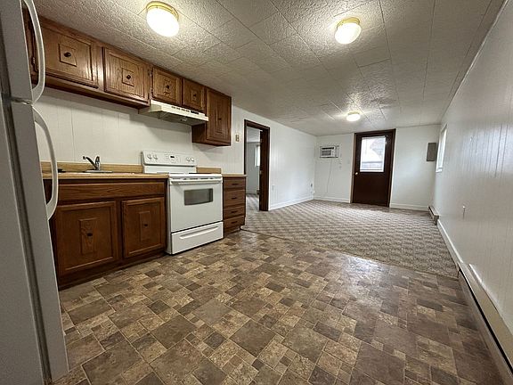 3rd image of 1001-1005 N Buchanan St S #9
