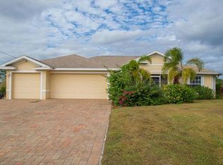 2702 54th St W, Lehigh Acres, FL 33971
