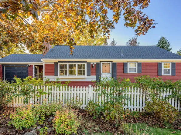 33 Charing Cross Road, South Dennis, MA 02660