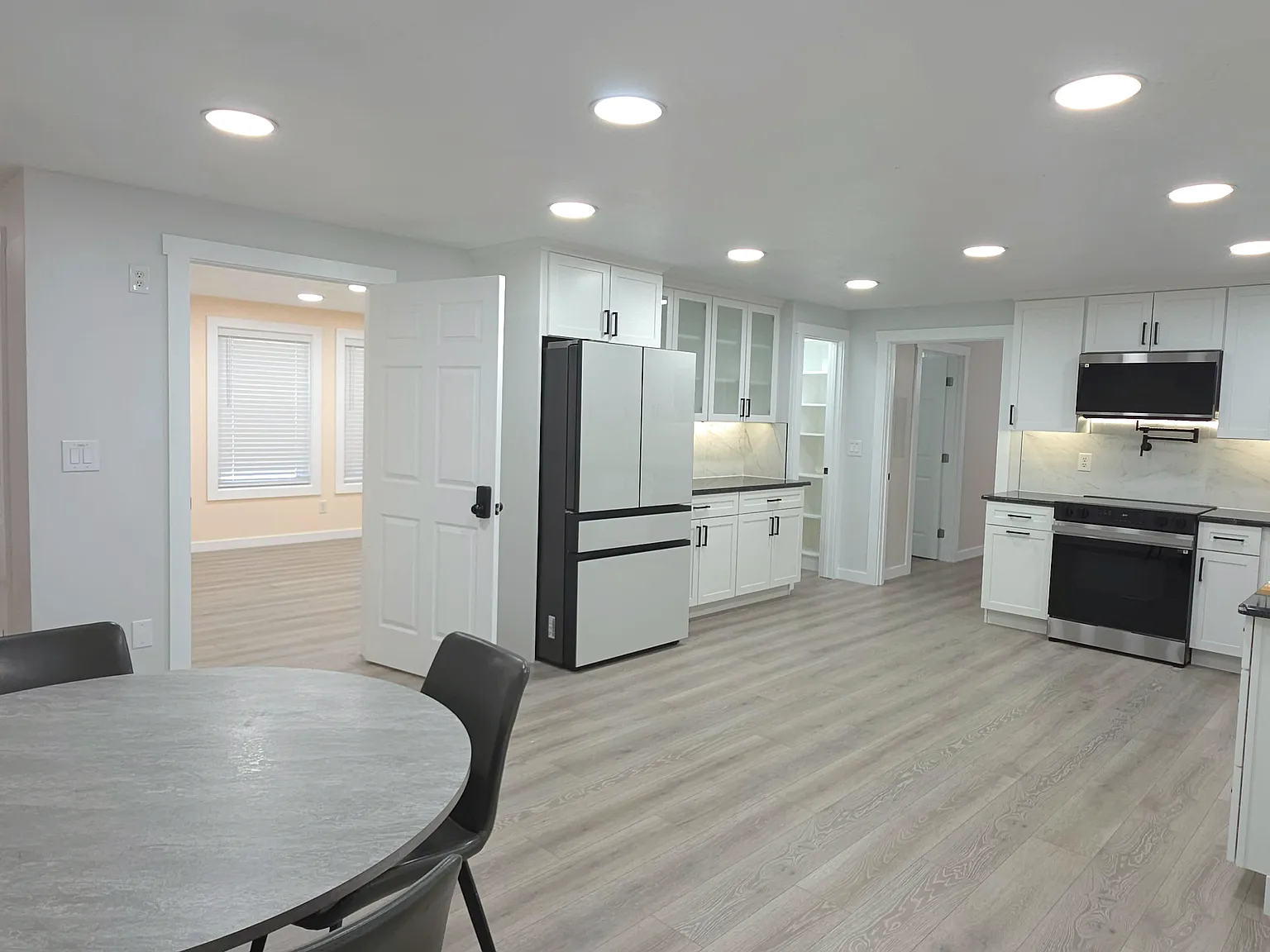 4 bed, 2084 sqft, $750 — Photo 3