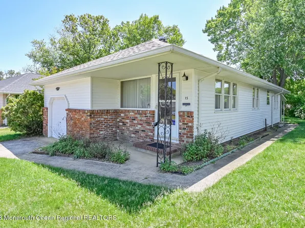 15 Mount Rainier Drive, Toms River, NJ 08753
