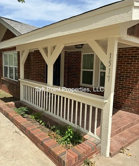 1517 NW 44th St — Photo 3