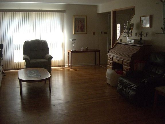 5th image of 3747 Cherry Hills Dr