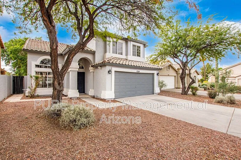 3 bed, 2.0 bath, 2041 sqft, $2,645 — Photo 3