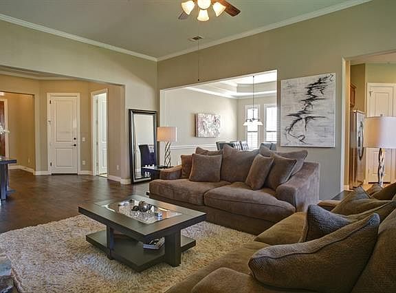 5th image of 338 Aspen Ln