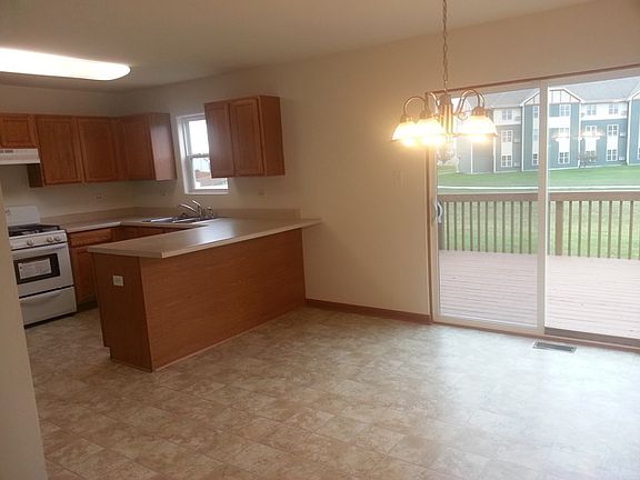 3rd image of 5504 Salma St
