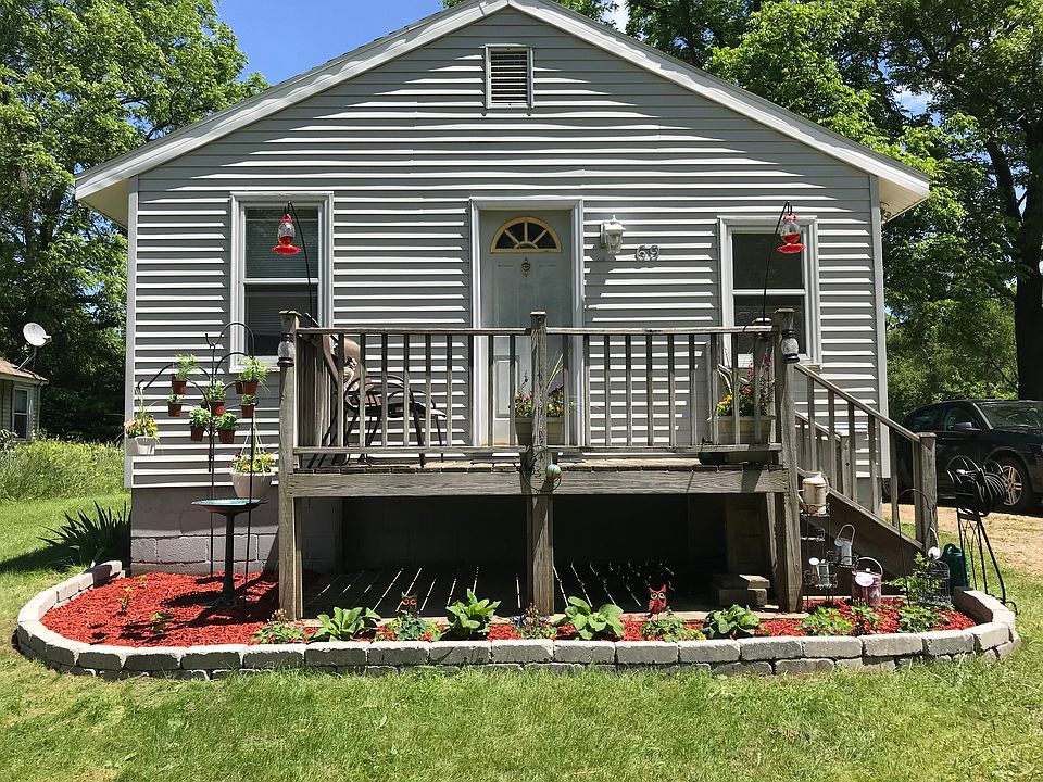 1st image of 94 Carl Ave