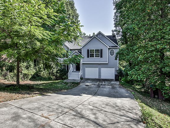 3rd image of 3041 Brownmoore Dr SW