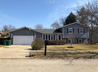 5 Sheehan Dr, Lake Villa, IL