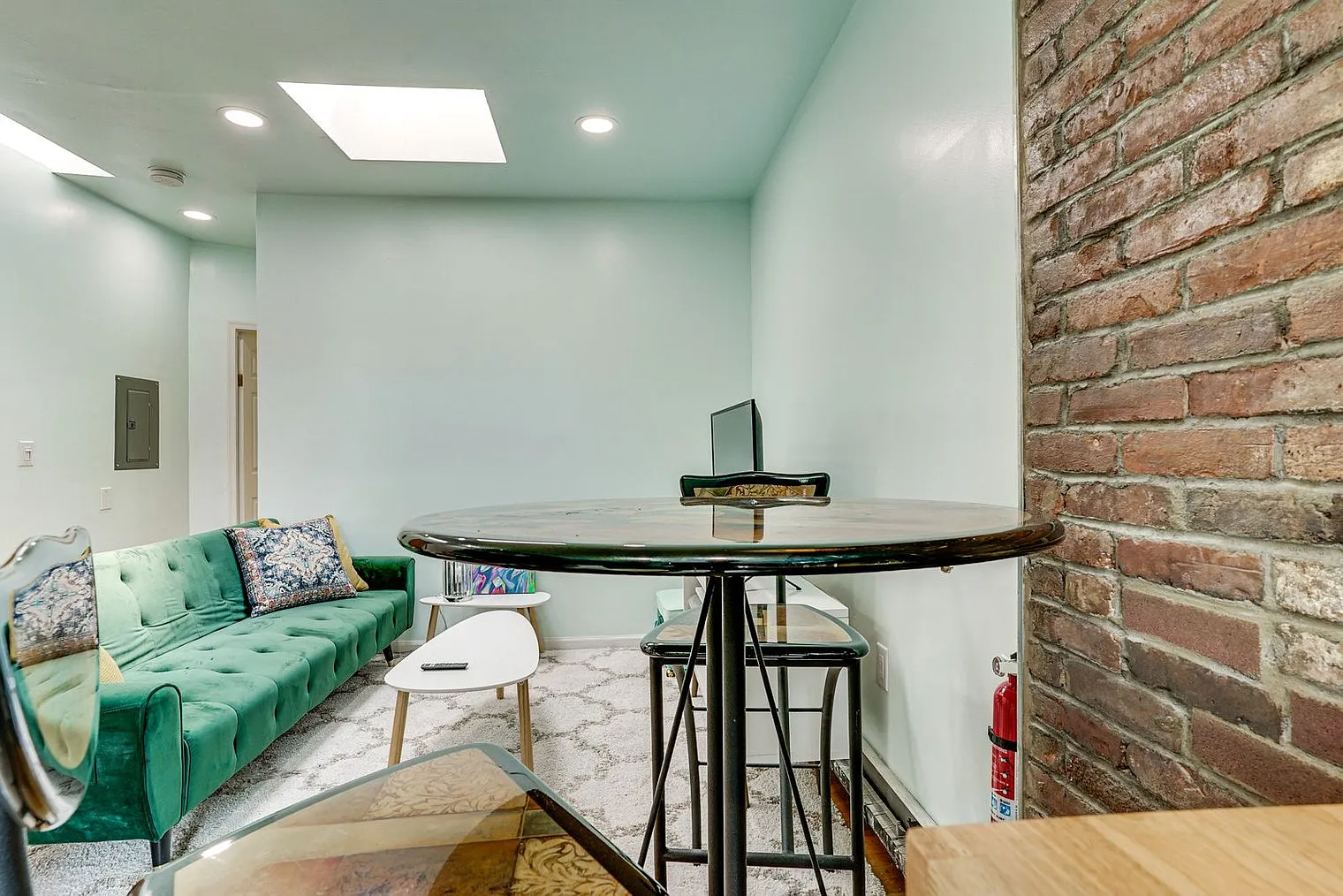 1 bed, 1.0 bath, 592 sqft, $2,482 — Photo 4