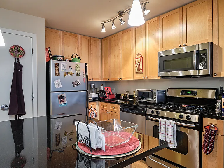 2120 Vermont Ave NW #512 — Photo 3