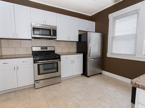 3rd image of 350 Linden Ave #350
