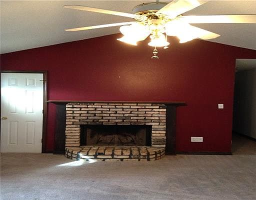3rd image of 8356 Meadowdale Dr