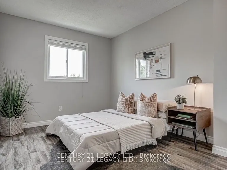 339 Lewis Dr W #UPPER — Photo 7