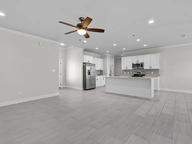 1003 Bromegrass St — Photo 3