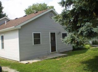 2740 Edwin St, Oregon, OH 43616