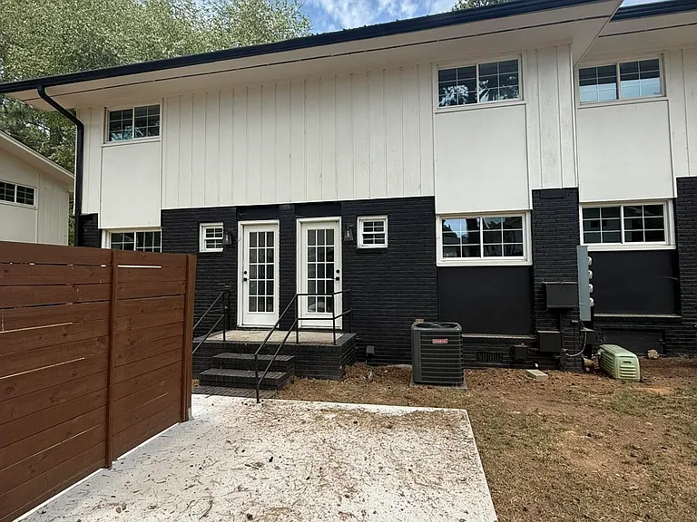 708 Hawes Ct #C — Photo 20