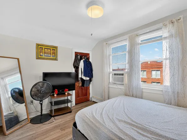 98 West 49th Street image 16 of 35