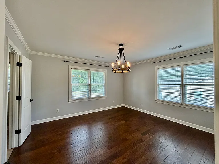 904 Lynn Cir — Photo 21