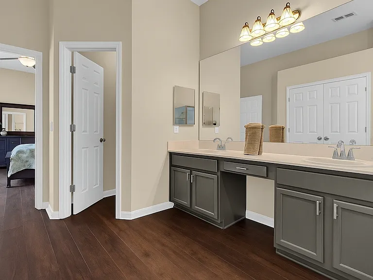604 Nadina Pl — Photo 15