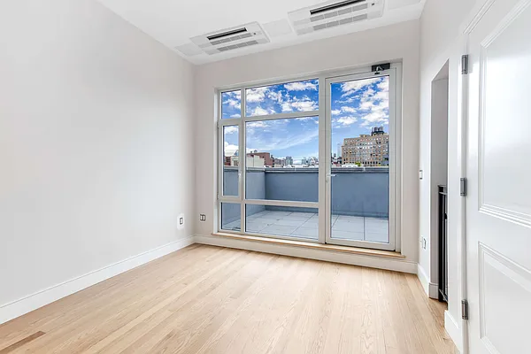 Rented by Nolita Group | media 21