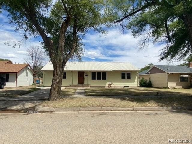 1st image of 426 Poplar Avenue