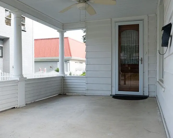 409 W Wooster St — Photo 35