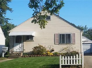 18600 Parkmount Ave, Cleveland, OH 44135