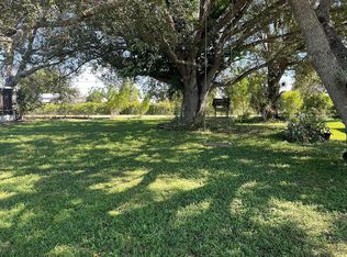 292 Riverwood Rd, Naples, FL 34114