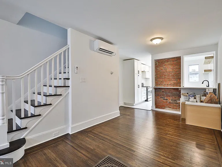 1308 E Oxford St — Photo 9