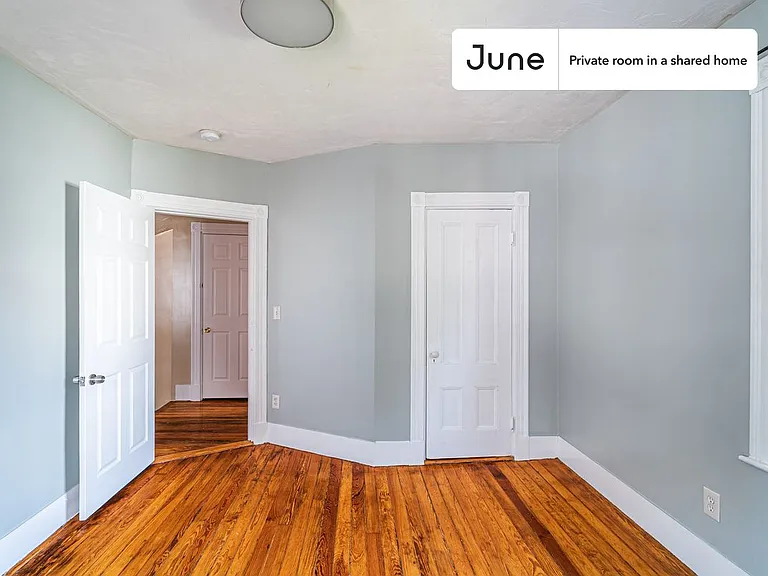 6 Haskell St #D — Photo 4