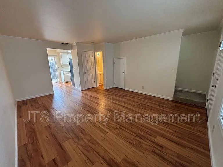 2515 Merrychase Dr #S — Photo 2