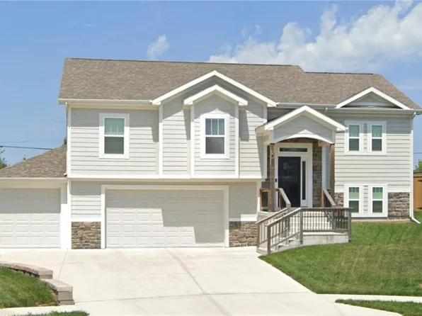 1400 NE 182nd Ter, Smithville, MO 64089