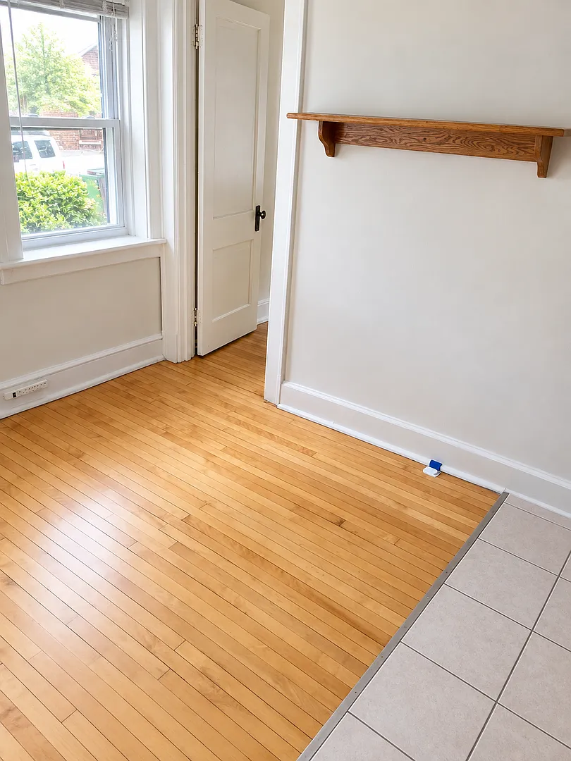2544 N. Maryland Ave. (Fountain Blue) — Photo 4