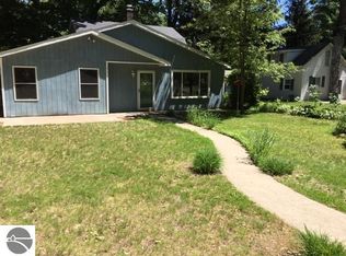 140 Huron Pl, Cadillac, MI 49601