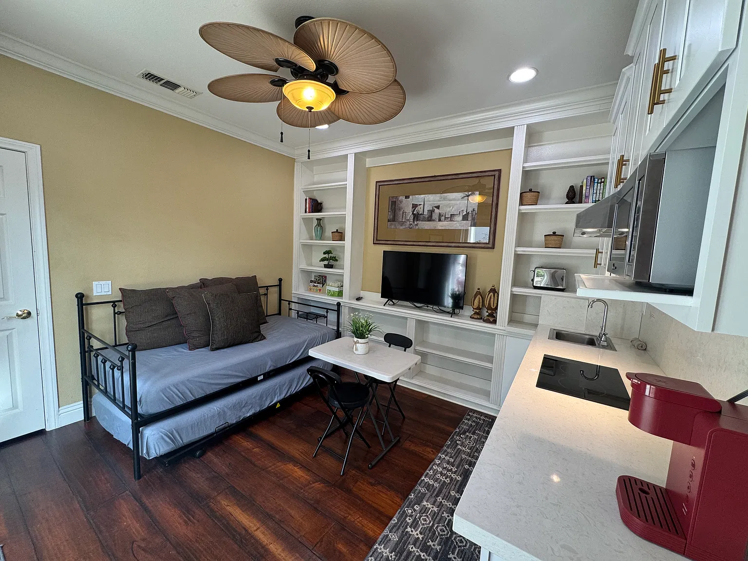 7122 Sherbourne Ln — Photo 3