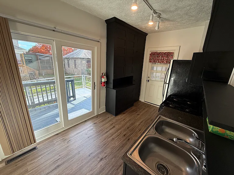 1051 Elk St #2 — Photo 9