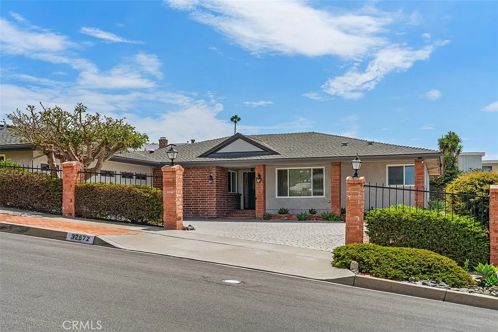 2 bed, 2257 sqft, $11,000 — Photo 1