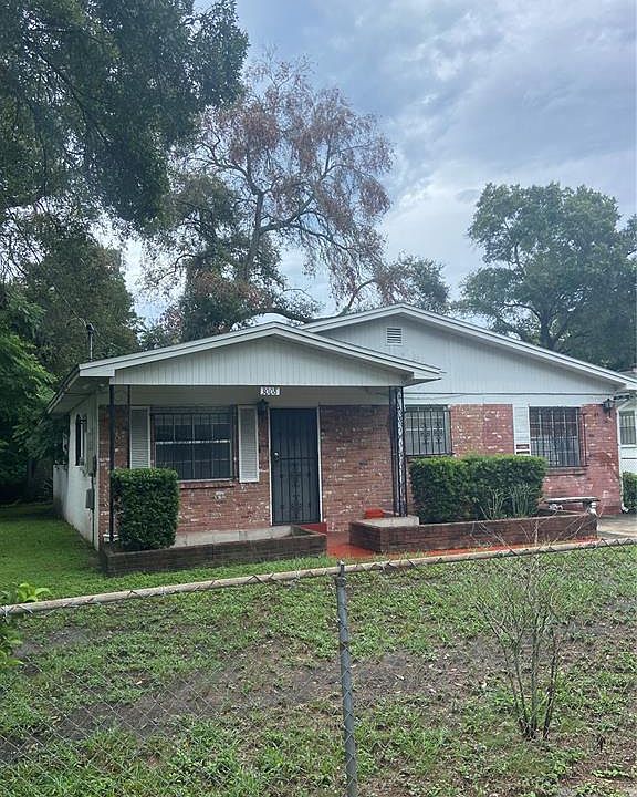 1st image of 3008 E Shadowlawn Ave