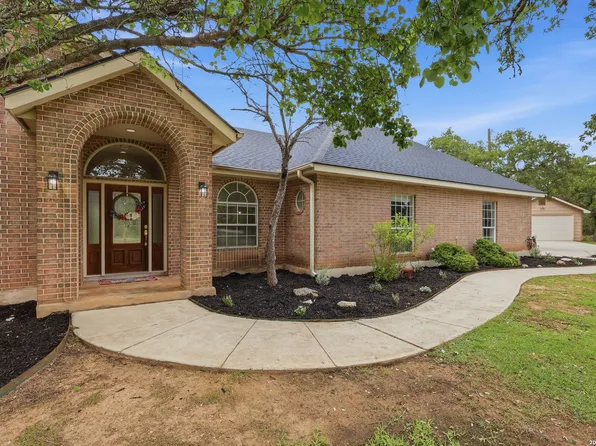 144 Wagon Wheel Dr, Spring Branch, TX 78070