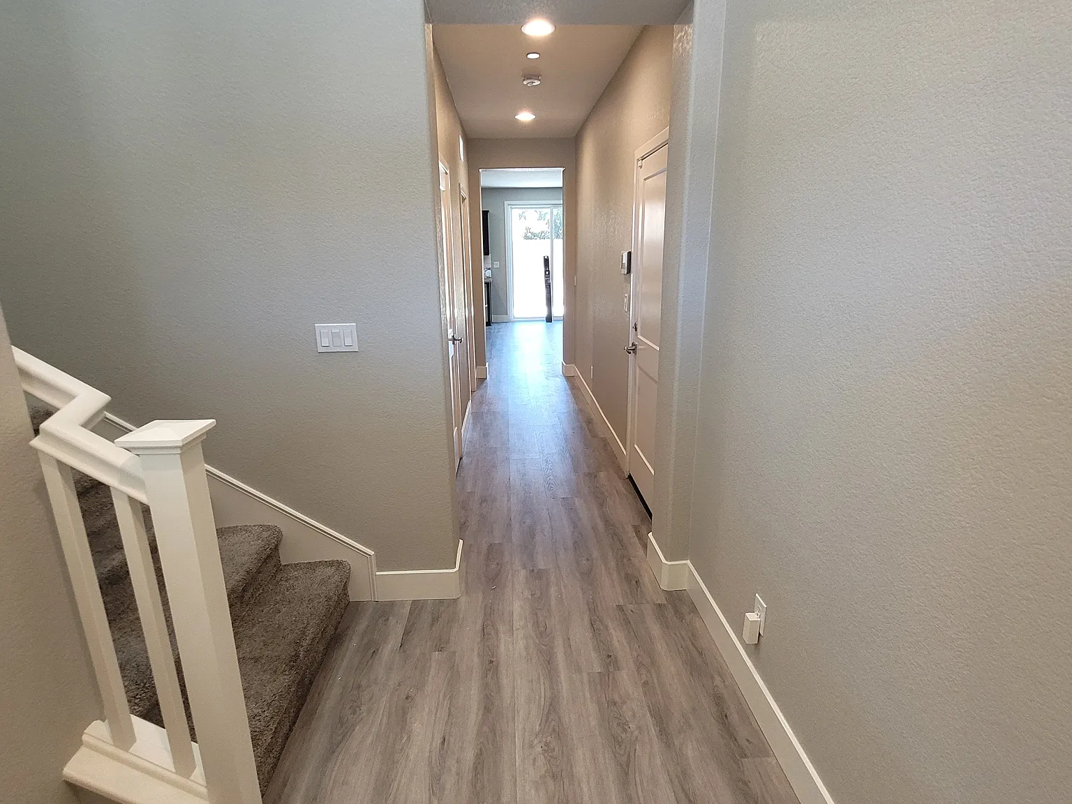 Sunny Island Ct, Modesto — Photo 2