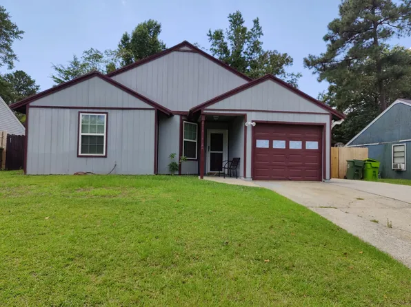 201 Spreading Branch Dr, Hopkins, SC 29061