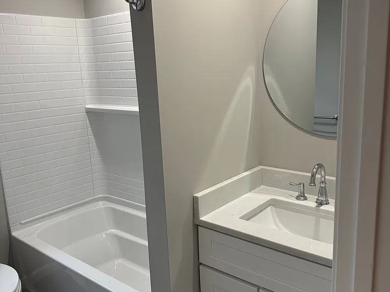 Main Full Bath
